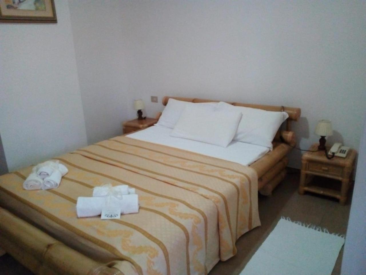 Hotel La Vela Валледория Экстерьер фото